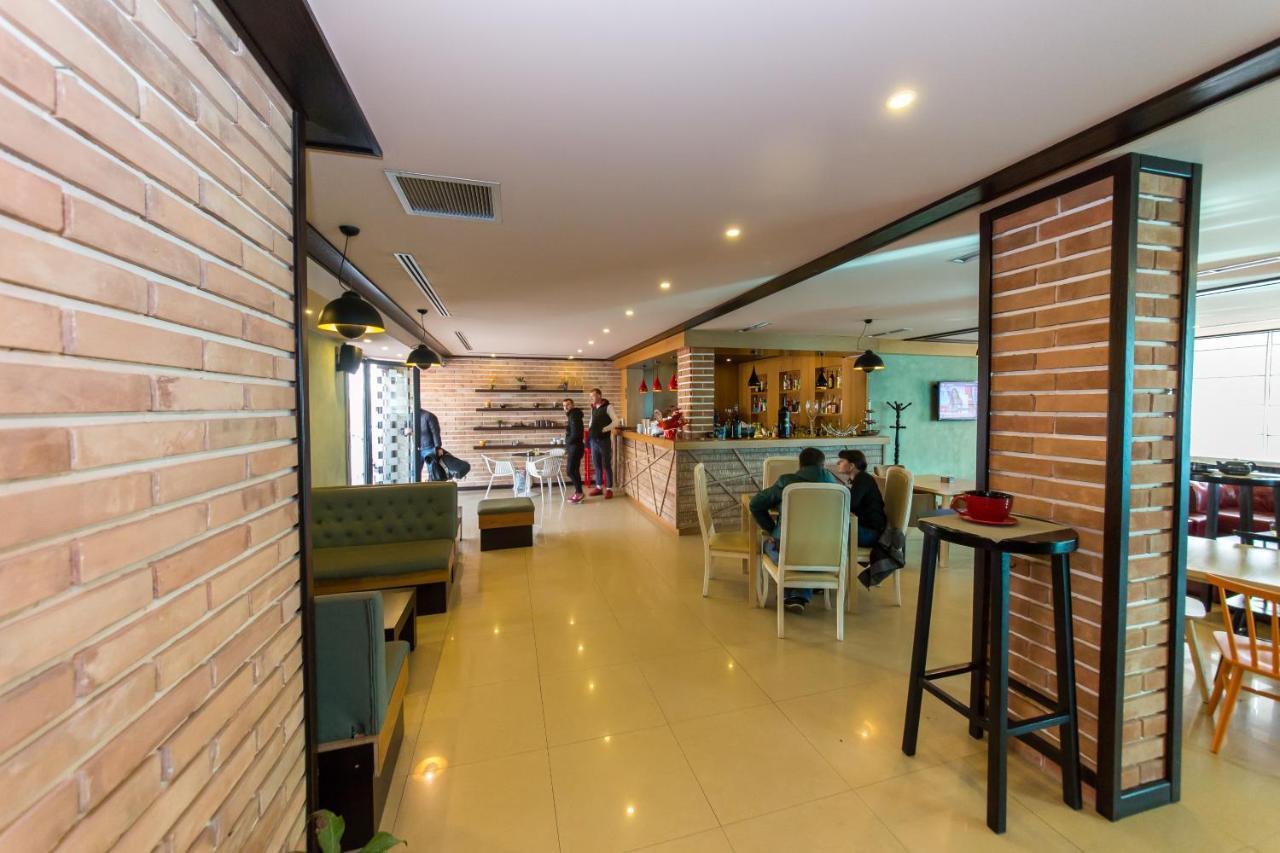 Hotel Denver 티라나 외부 사진