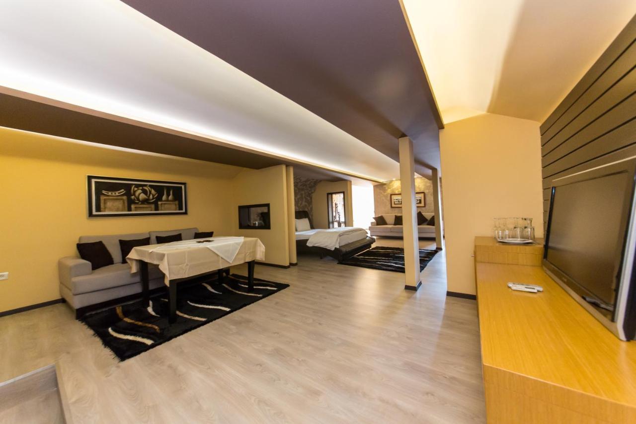 Hotel Denver 티라나 외부 사진