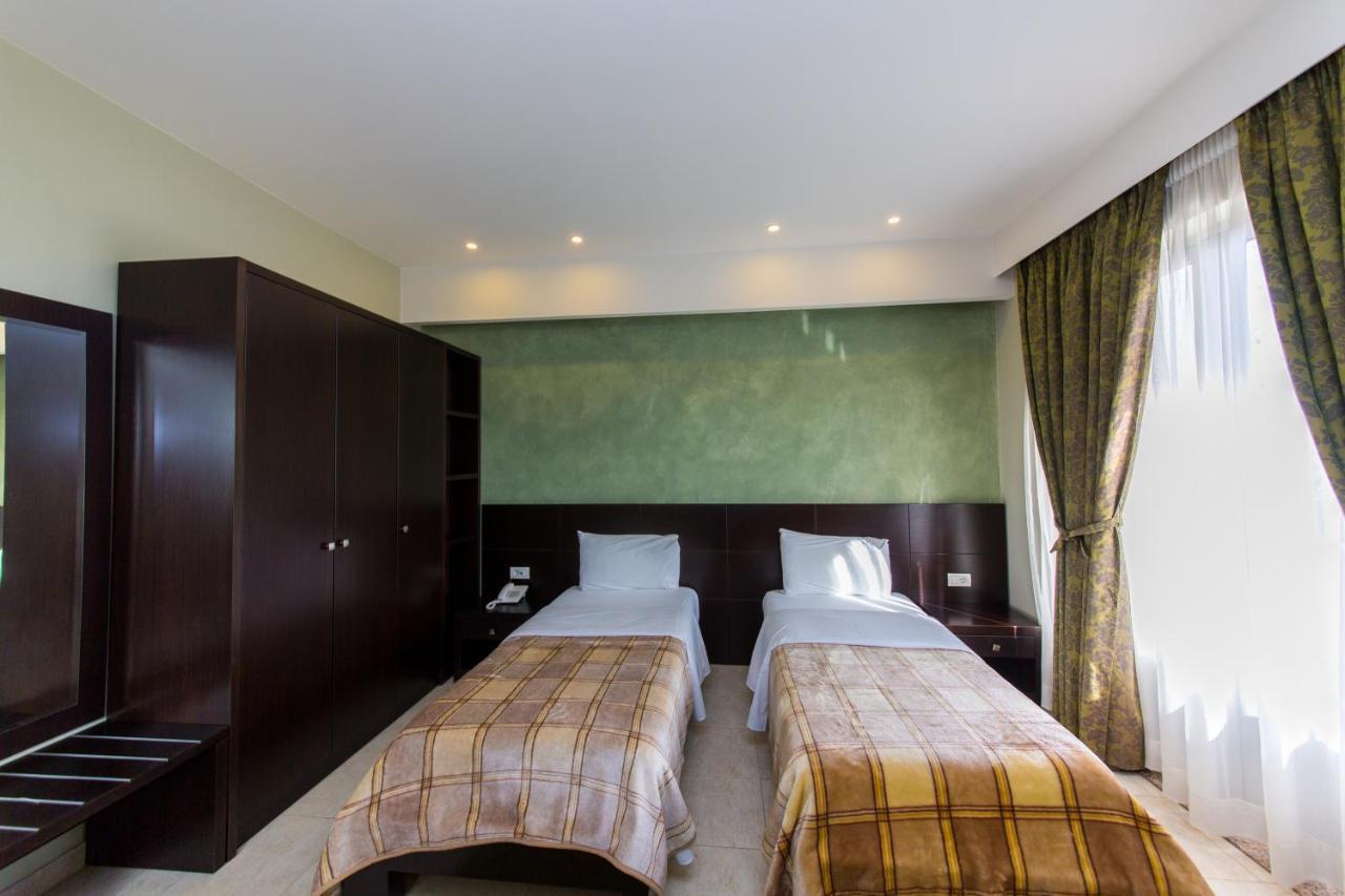 Hotel Denver 티라나 외부 사진